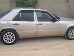 Mercedes 220 E-5