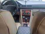 Mercedes 220 E-9