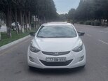 Hyundai Elantra-1