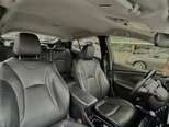 Toyota Prius-12