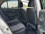 Nissan March-11