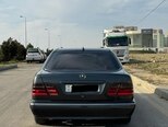 Mercedes E 220-4
