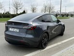 Tesla Model Y-2