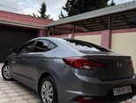 Hyundai Elantra-6