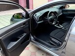 Hyundai Elantra-11