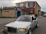 Mercedes 220 E-1