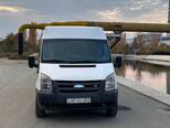 Ford Transit-6