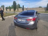 Hyundai Elantra-4