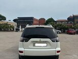Mitsubishi Outlander-5