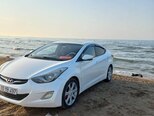 Hyundai Elantra-1