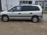 Opel Zafira-5
