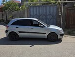 Kia Rio-5