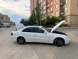 Mercedes E 220-4