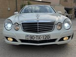 Mercedes E 220-11