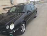 Mercedes E 270-6