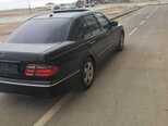Mercedes E 270-2