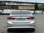 Hyundai Elantra-5