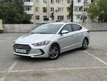 Hyundai Elantra-3