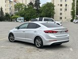 Hyundai Elantra-7