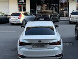 Lexus ES 300h-8