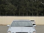 Mercedes E 270-1