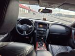 Infiniti QX70-8