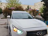 Infiniti QX70-1