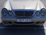 Mercedes E 240-1