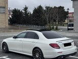 Mercedes E 300 d-7