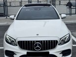 Mercedes E 300 d-6