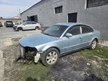 Volkswagen Passat-1