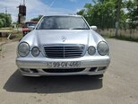 Mercedes E 240-1