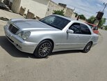 Mercedes E 240-4