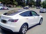 Tesla Model Y-3