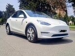 Tesla Model Y-10