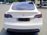 Tesla Model Y-4
