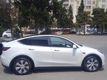 Tesla Model Y-6