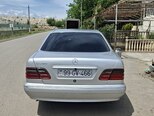Mercedes E 240-7