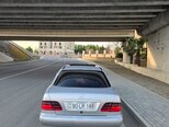 Mercedes E 220-2