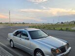 Mercedes E 220-10