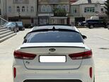 Kia K5-4