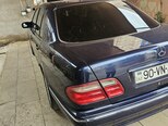 Mercedes E 240-12