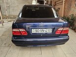 Mercedes E 240-13