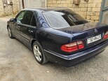 Mercedes E 240-8