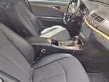Mercedes E 220-11