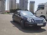Mercedes E 220-1