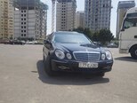 Mercedes E 220-2