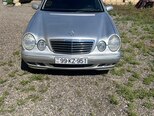 Mercedes E 240-1
