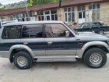 Mitsubishi Pajero-2