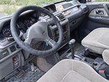 Mitsubishi Pajero-9